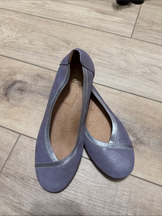 Vionic Shoes - Vionic Lavender Ballet Flats with Silver Trim